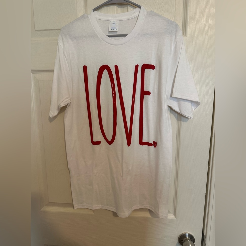 Love T-Shirt